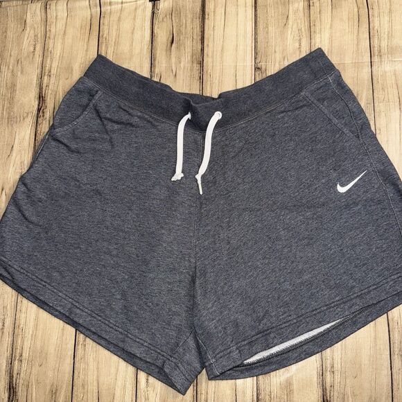 Nike Pants - Women’s Nike XL Gray Shorts